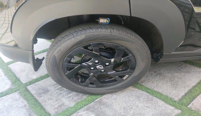 2024 Nissan MAGNITE XV CVT TURBO KURO EDITION , Petrol, Automatic, 2,677 km, tyre