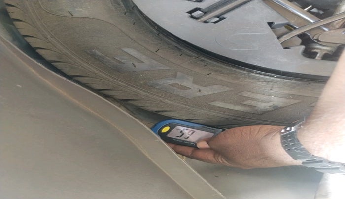 2012 Hyundai i10 MAGNA 1.1, Petrol, Manual, 50,593 km, tyre