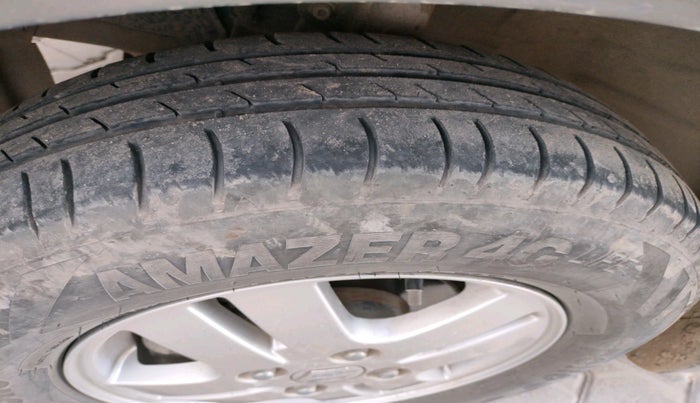 2020 Maruti New Wagon-R LXI CNG (O) 1.0, Petrol, Manual, 1,65,989 km, tyre