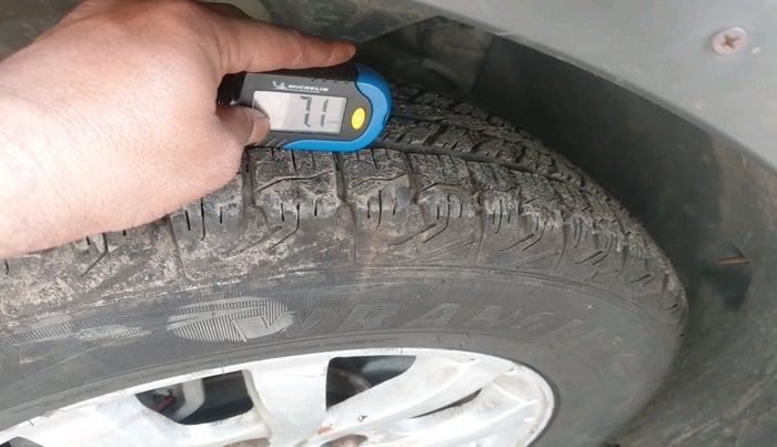 2016 Mahindra XUV500 W10, Diesel, Manual, 91,222 km, tyre