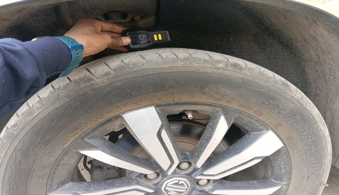 2019 MG HECTOR SHARP 2.0 DIESEL, Diesel, Manual, 1,04,958 km, tyre