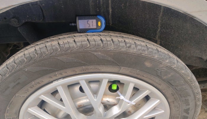 2014 Maruti Wagon R 1.0 LXI, Petrol, Manual, 1,21,311 km, tyre