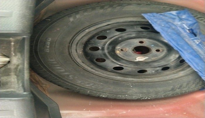 2012 Maruti Swift VDI, Diesel, Manual, 1,41,989 km, tyre