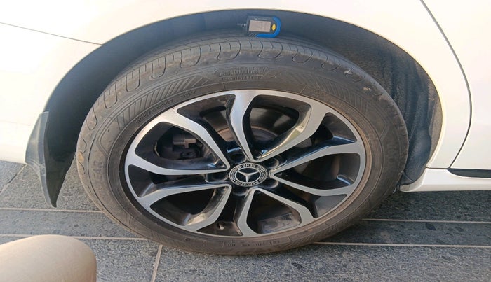 2017 Mercedes Benz C Class 220d, Diesel, Automatic, 74,617 km, tyre