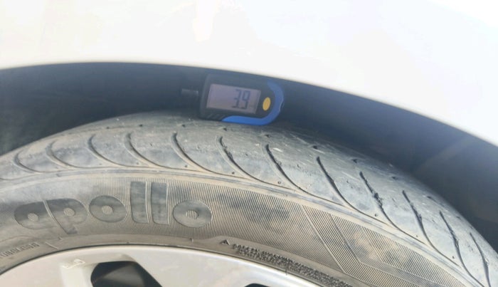 2017 Ford Figo Aspire TITANIUM 1.2 PETROL, Petrol, Manual, 46,648 km, tyre