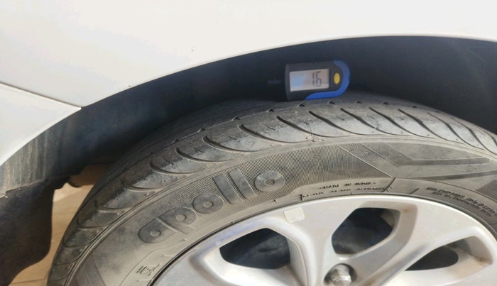 2017 Ford Figo Aspire TITANIUM 1.2 PETROL, Petrol, Manual, 46,648 km, tyre