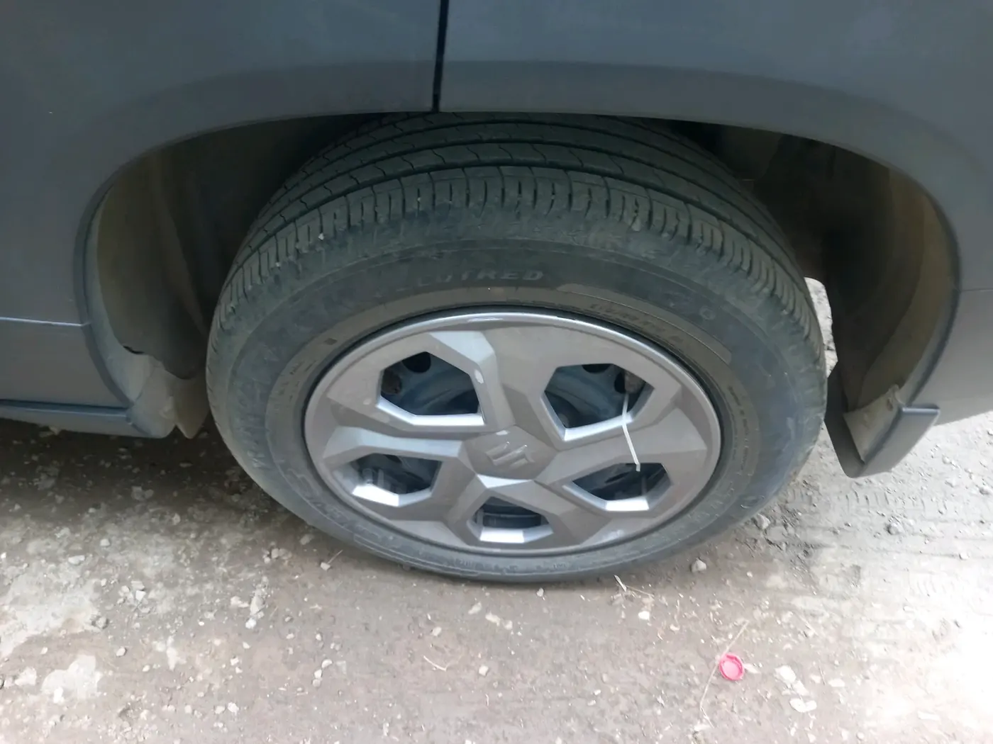 2023 Maruti BREZZA LXI S- CNG, CNG, Manual, 21,773 km, tyre
