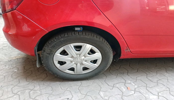 2011 Skoda Fabia AMBITION 1.2 MPI, Petrol, Manual, 1,03,741 km, tyre