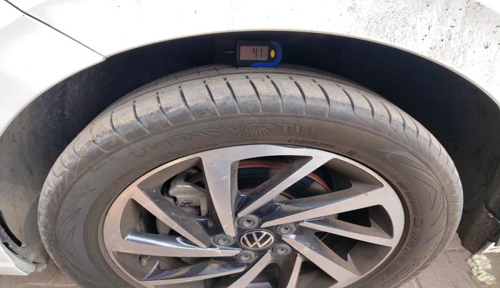 2023 Volkswagen VIRTUS TOPLINE TSI 1.0 MT, Petrol, Manual, 60,959 km, tyre