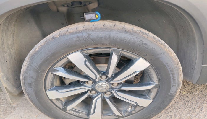 2020 MG HECTOR PLUS SHARP 2.0 DIESEL TURBO MT 6-STR, Diesel, Manual, 84,416 km, tyre