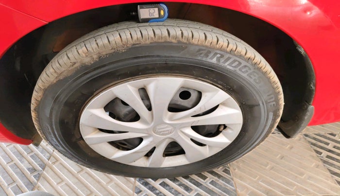 2020 Maruti Swift VXI, Petrol, Manual, 49,107 km, tyre