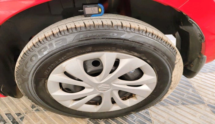 2020 Maruti Swift VXI, Petrol, Manual, 49,107 km, tyre