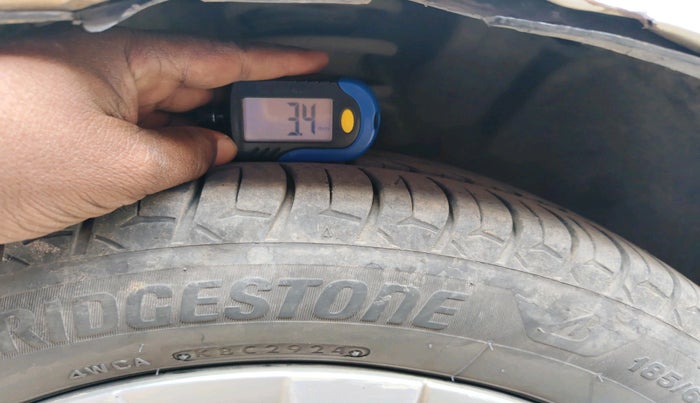 2015 Toyota Etios GD, Diesel, Manual, 3,53,809 km, tyre