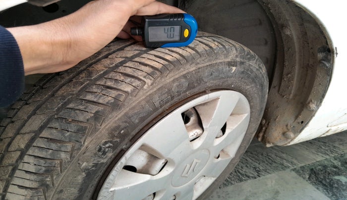 2013 Maruti Wagon R 1.0 LXI, Petrol, Manual, 1,76,791 km, tyre