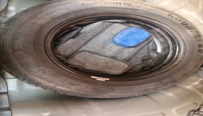 2022 KIA SONET HTX 1.5, Diesel, Manual, 73,330 km, tyre