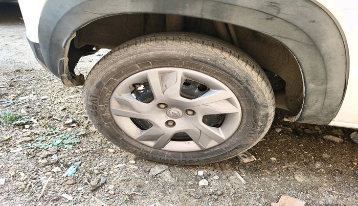 2019 Renault Kwid RXT 1.0 (O), Petrol, Manual, 33,305 km, tyre