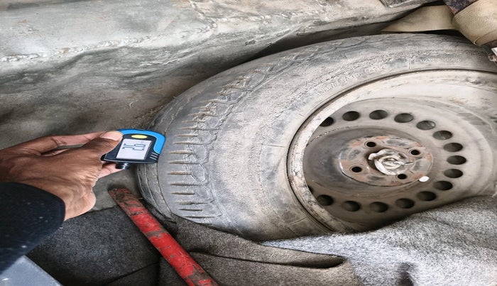 2011 Honda City 1.5L I-VTEC E MT, Petrol, Manual, 1,03,123 km, tyre