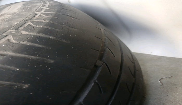 2014 Hyundai Verna FLUIDIC 1.6 VTVT SX, Petrol, Manual, 52,285 km, tyre