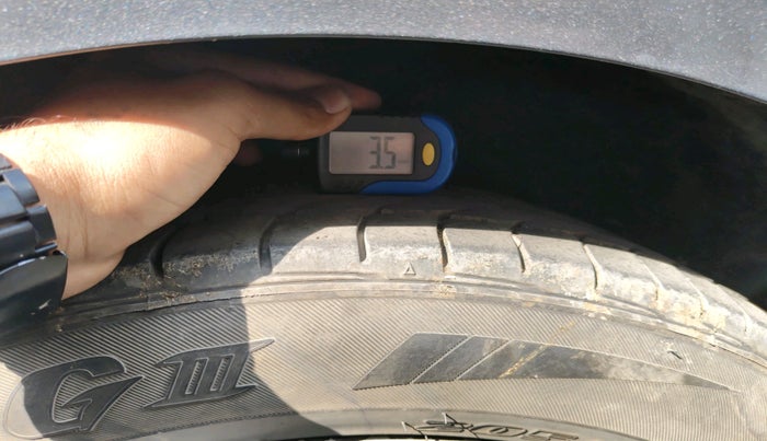 2017 Ford Ecosport TITANIUM 1.5L DIESEL, Diesel, Manual, 1,59,467 km, tyre