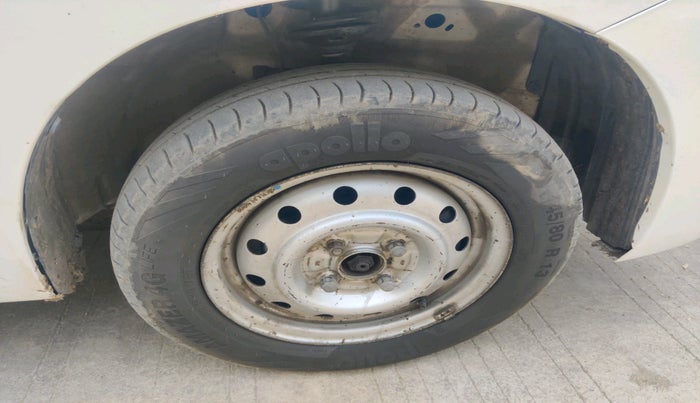 2016 Maruti Wagon R 1.0 LXI, CNG, Manual, 78,510 km, tyre