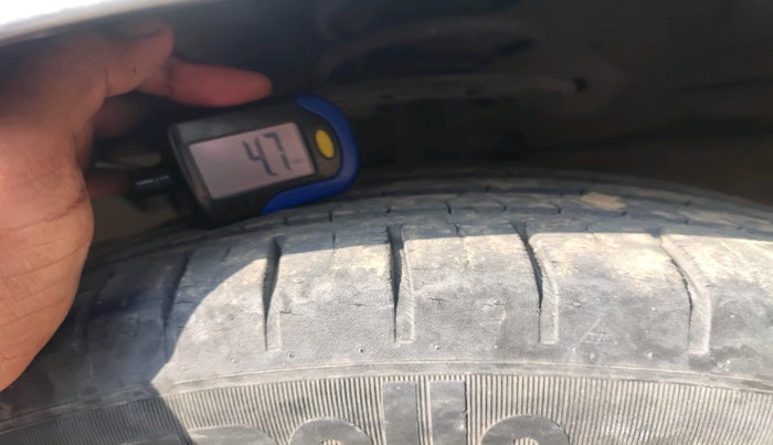 2017 Maruti Ciaz ALPHA 1.4 PETROL, Petrol, Manual, 41,792 km, tyre