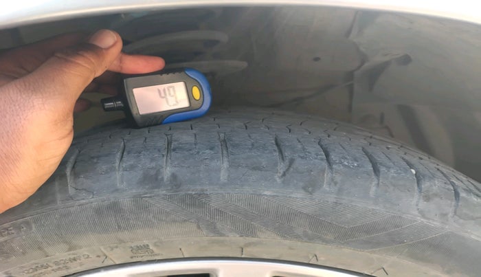 2017 Maruti Ciaz ALPHA 1.4 PETROL, Petrol, Manual, 41,792 km, tyre