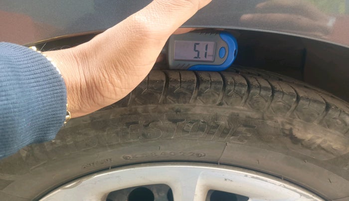 2017 Hyundai Grand i10 MAGNA 1.2 KAPPA VTVT, CNG, Manual, 72,081 km, tyre