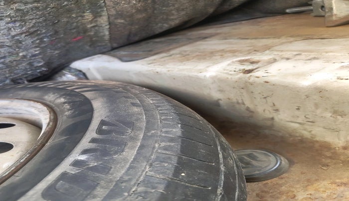 2016 Maruti Swift Dzire TOUR DIESEL, Diesel, Manual, 1,77,460 km, tyre