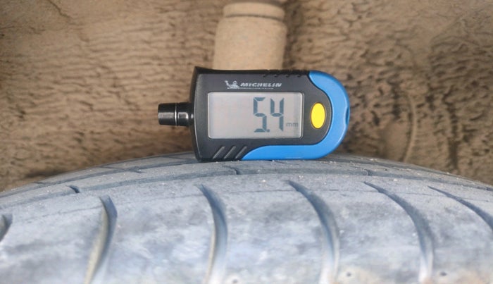 2017 Hyundai Grand i10 ASTA 1.2 KAPPA VTVT, Petrol, Manual, 68,612 km, tyre