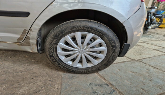 2011 Maruti Swift VXI, Petrol, Manual, 36,895 km, tyre