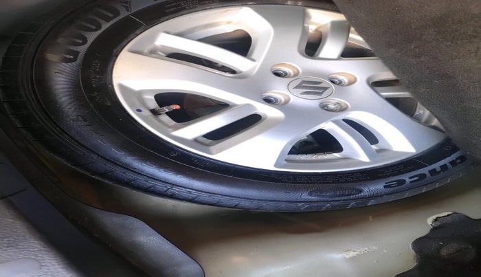 2013 Maruti Swift Dzire ZDI, Diesel, Manual, 53,427 km, tyre