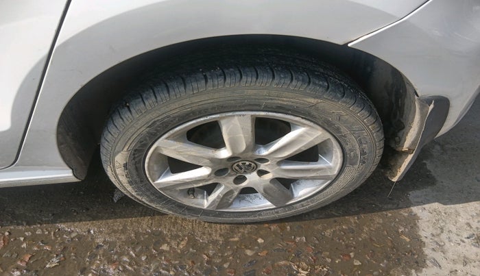 2011 Volkswagen Polo COMFORTLINE 1.2L, Diesel, Manual, 85,887 km, tyre