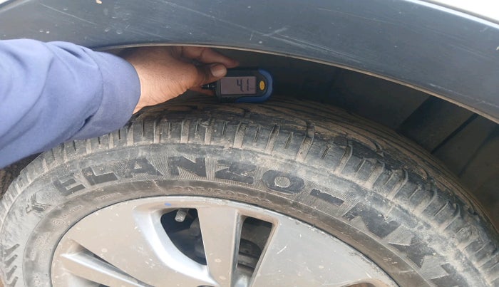 2016 Maruti S Cross ZETA 1.3, Diesel, Manual, 1,25,877 km, tyre