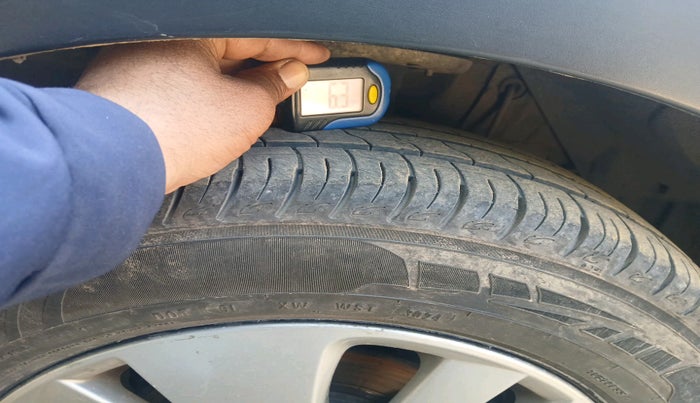 2016 Maruti S Cross ZETA 1.3, Diesel, Manual, 1,25,877 km, tyre