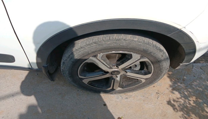 2021 Tata NEXON XM SUNROOF PETROL, Petrol, Manual, 43,171 km, tyre