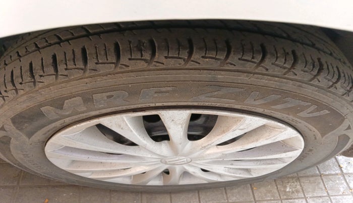 2015 Maruti Ciaz VXI+, Petrol, Manual, 52,402 km, tyre