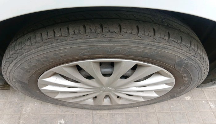 2015 Maruti Ciaz VXI+, Petrol, Manual, 52,402 km, tyre