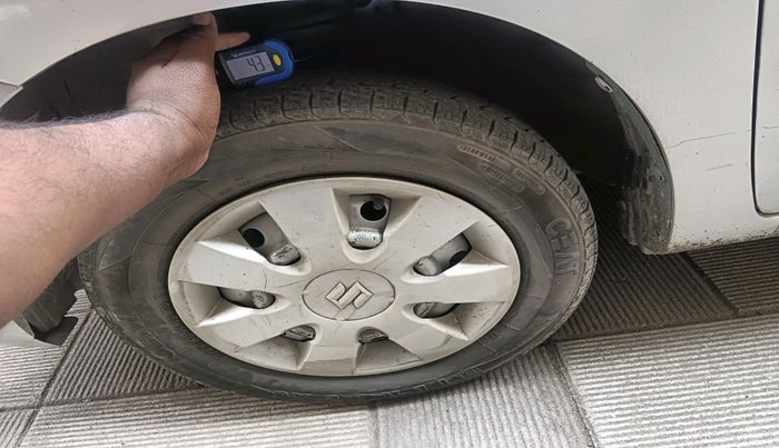 2015 Maruti Wagon R 1.0 LXI CNG, Petrol, Manual, 95,420 km, tyre