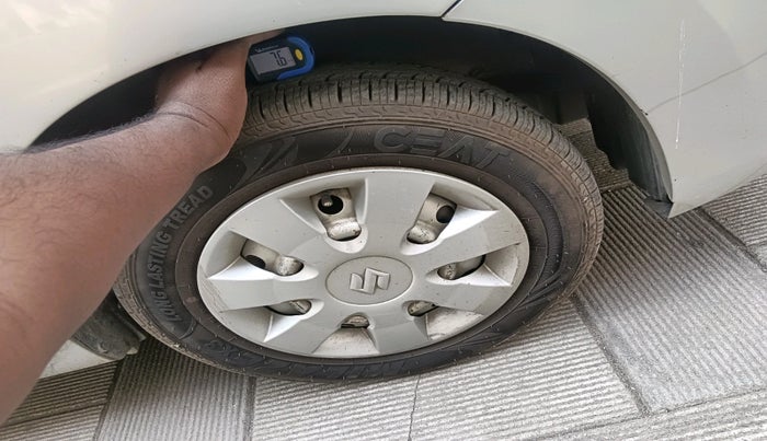 2015 Maruti Wagon R 1.0 LXI CNG, Petrol, Manual, 95,420 km, tyre