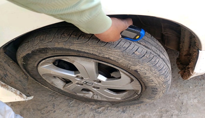 2014 Honda City 1.5L I-DTEC V, Diesel, Manual, 79,380 km, tyre