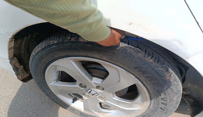 2014 Honda City 1.5L I-DTEC V, Diesel, Manual, 79,380 km, tyre