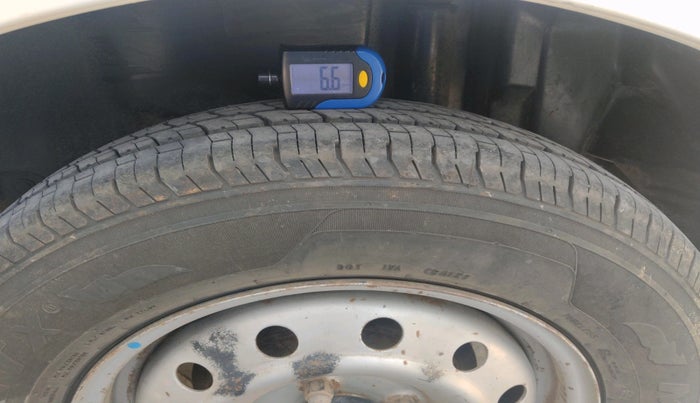 2017 Maruti Swift Dzire TOUR DIESEL, Diesel, Manual, 1,81,698 km, tyre