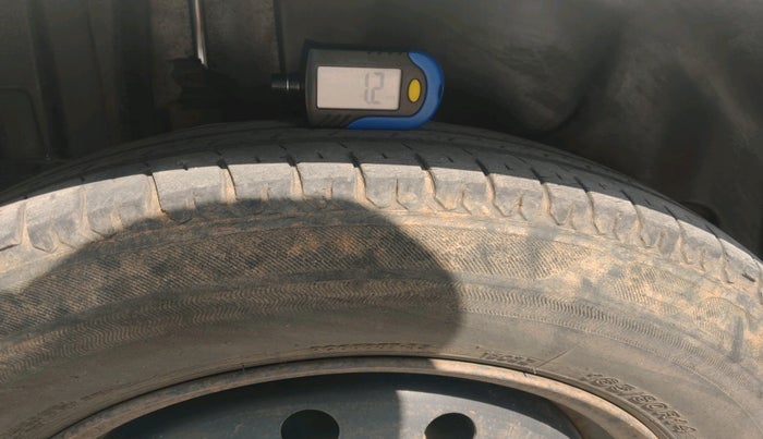 2017 Maruti Swift Dzire TOUR DIESEL, Diesel, Manual, 1,81,698 km, tyre