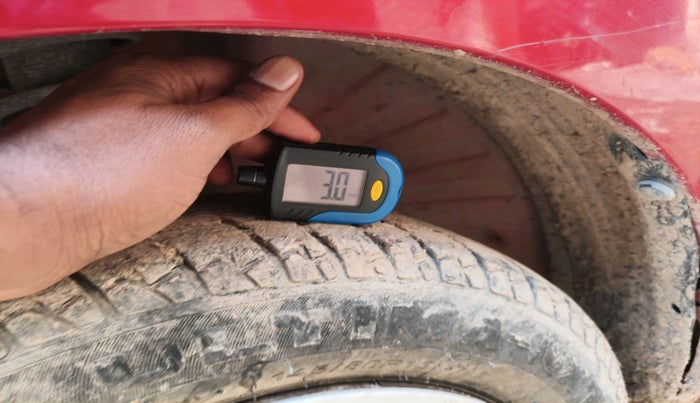 2015 Maruti Wagon R 1.0 LXI, Petrol, Manual, 29,217 km, tyre