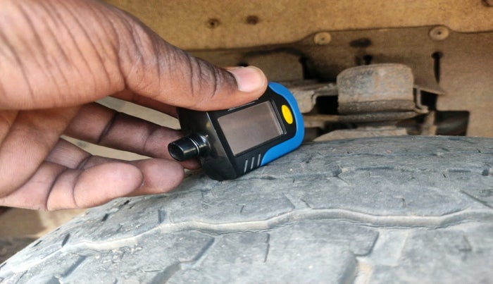 2017 Mahindra Bolero POWER PLUS SLX, Diesel, Manual, 1,54,752 km, tyre