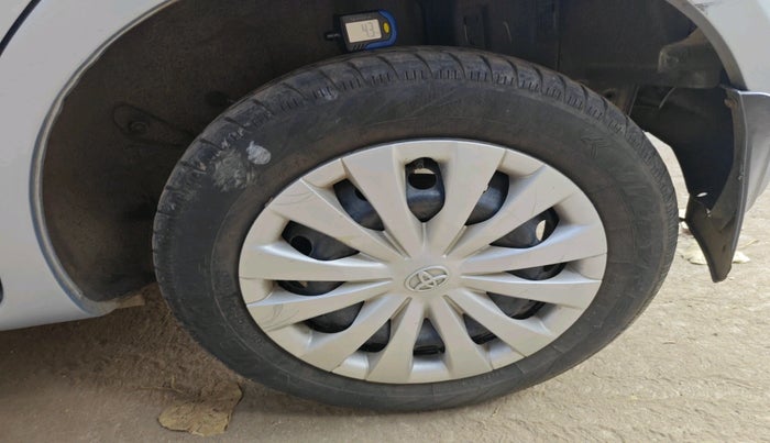 2011 Toyota Etios Liva G, Petrol, Manual, 37,396 km, tyre