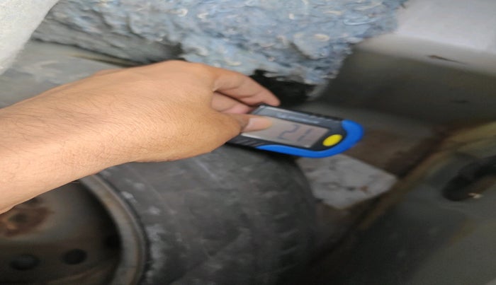 2011 Toyota Etios Liva G, Petrol, Manual, 37,396 km, tyre