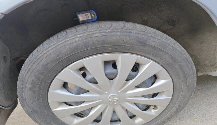 2011 Toyota Etios Liva G, Petrol, Manual, 37,396 km, tyre