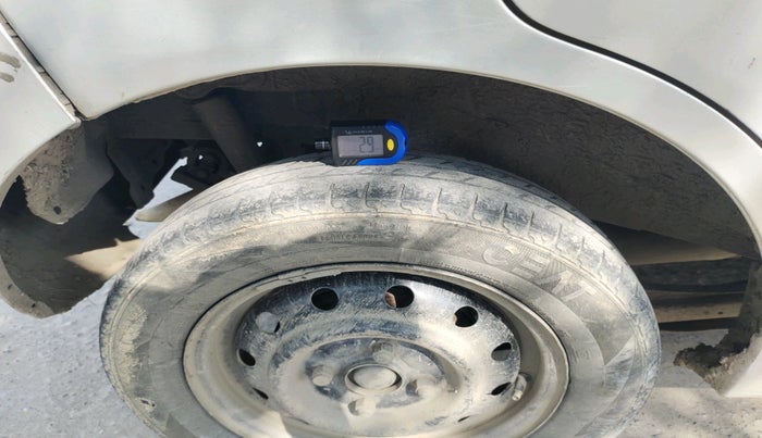 2011 Maruti Wagon R 1.0 LXI CNG, Petrol, Manual, 1,38,230 km, tyre