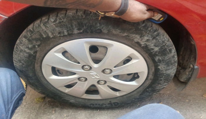 2012 Hyundai i10 MAGNA 1.2, Petrol, Manual, 61,621 km, tyre